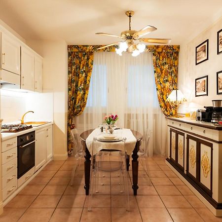 New Cozy Apartment - City Centre ليكو المظهر الخارجي الصورة