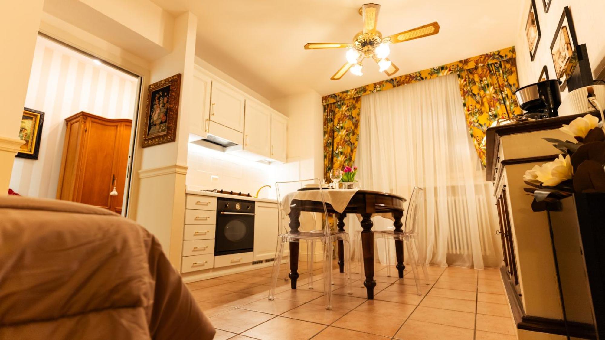 New Cozy Apartment - City Centre ليكو المظهر الخارجي الصورة